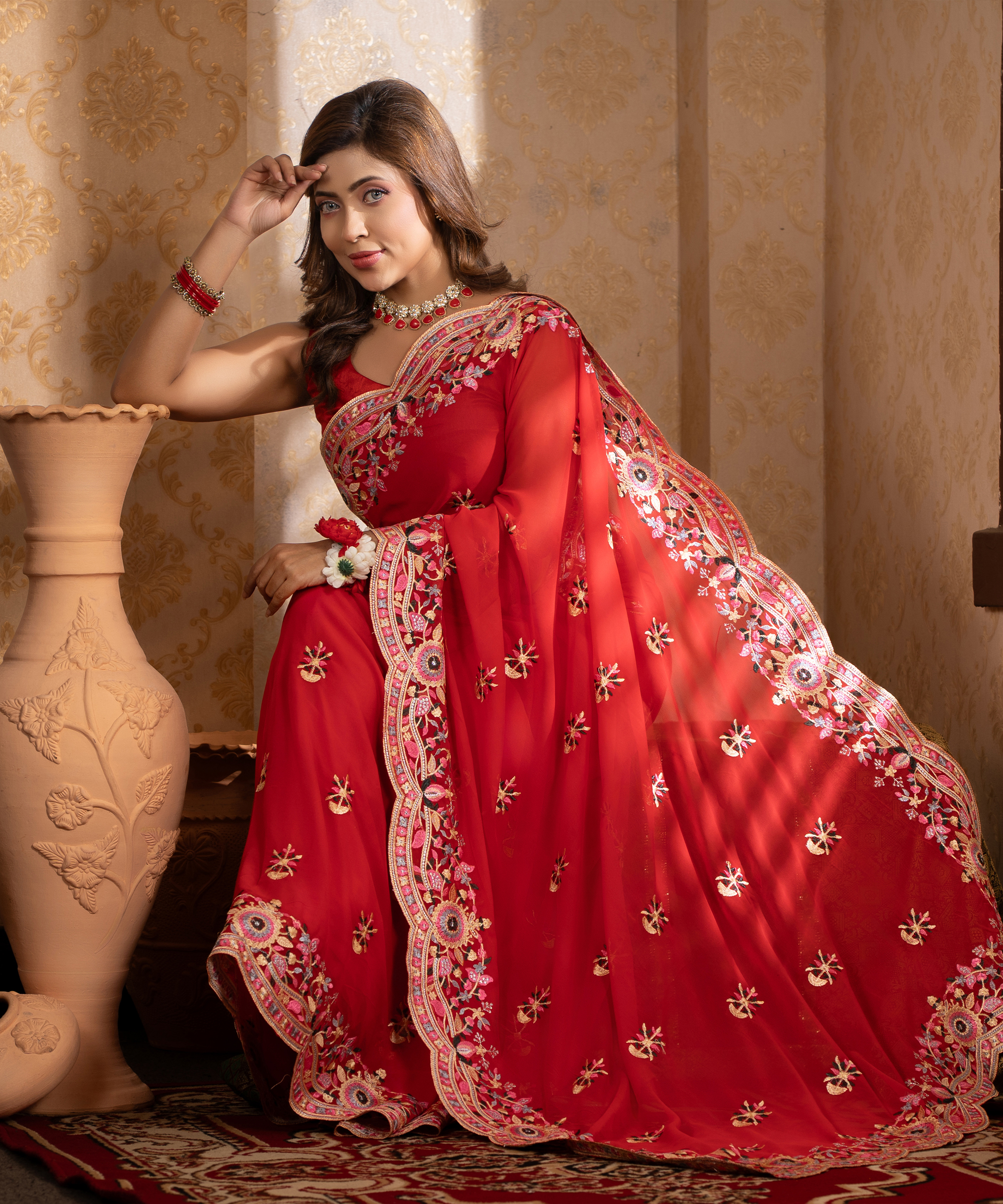 ইমপোর্টেড রেড কালার ওয়েটলেস সফট জর্জেট ফেব্রিক এর মধ্যে গর্জিয়াস এমব্রয়ডারি কাজ করা পার্টি শাড়ি - Image 2