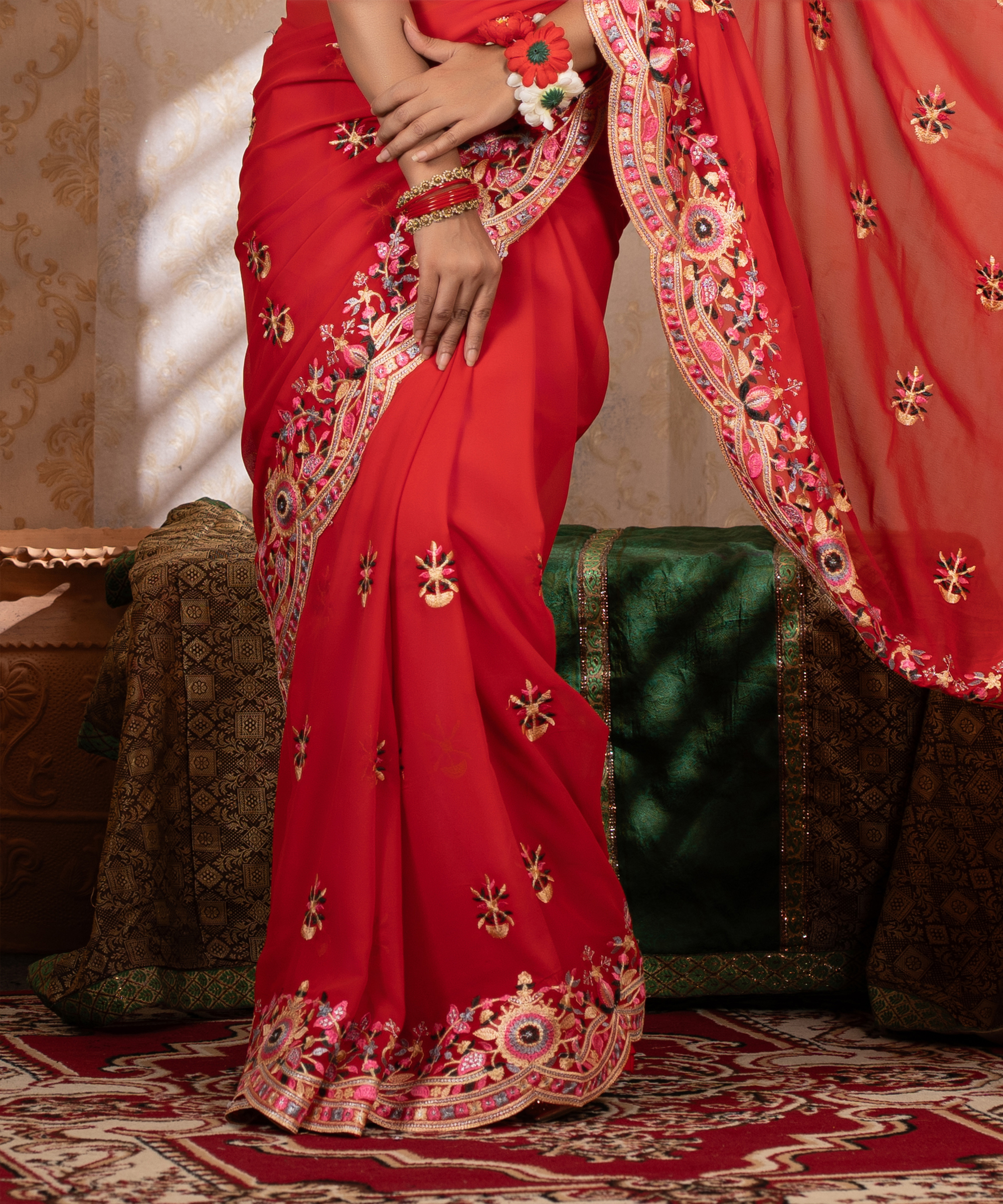 ইমপোর্টেড রেড কালার ওয়েটলেস সফট জর্জেট ফেব্রিক এর মধ্যে গর্জিয়াস এমব্রয়ডারি কাজ করা পার্টি শাড়ি - Image 4